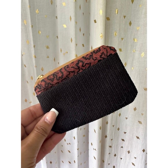 Unbranded One Of A Kind Handmade Leaves Pattern Mini Zipper Card ID Holder Pouch - Picture 3 of 4